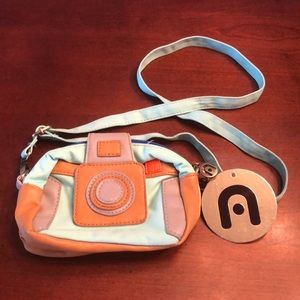 Nila Anthony Crossbody Bag 💚💛